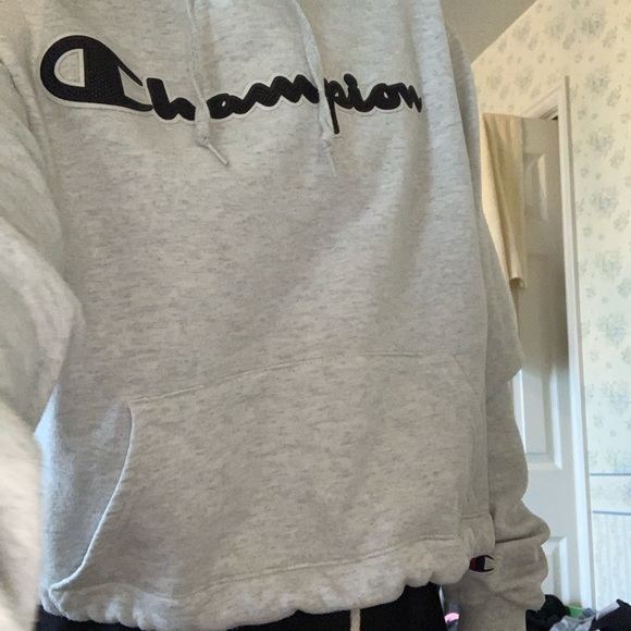 Champion Hoodie With drawstring bottom - Picture 4 of 4